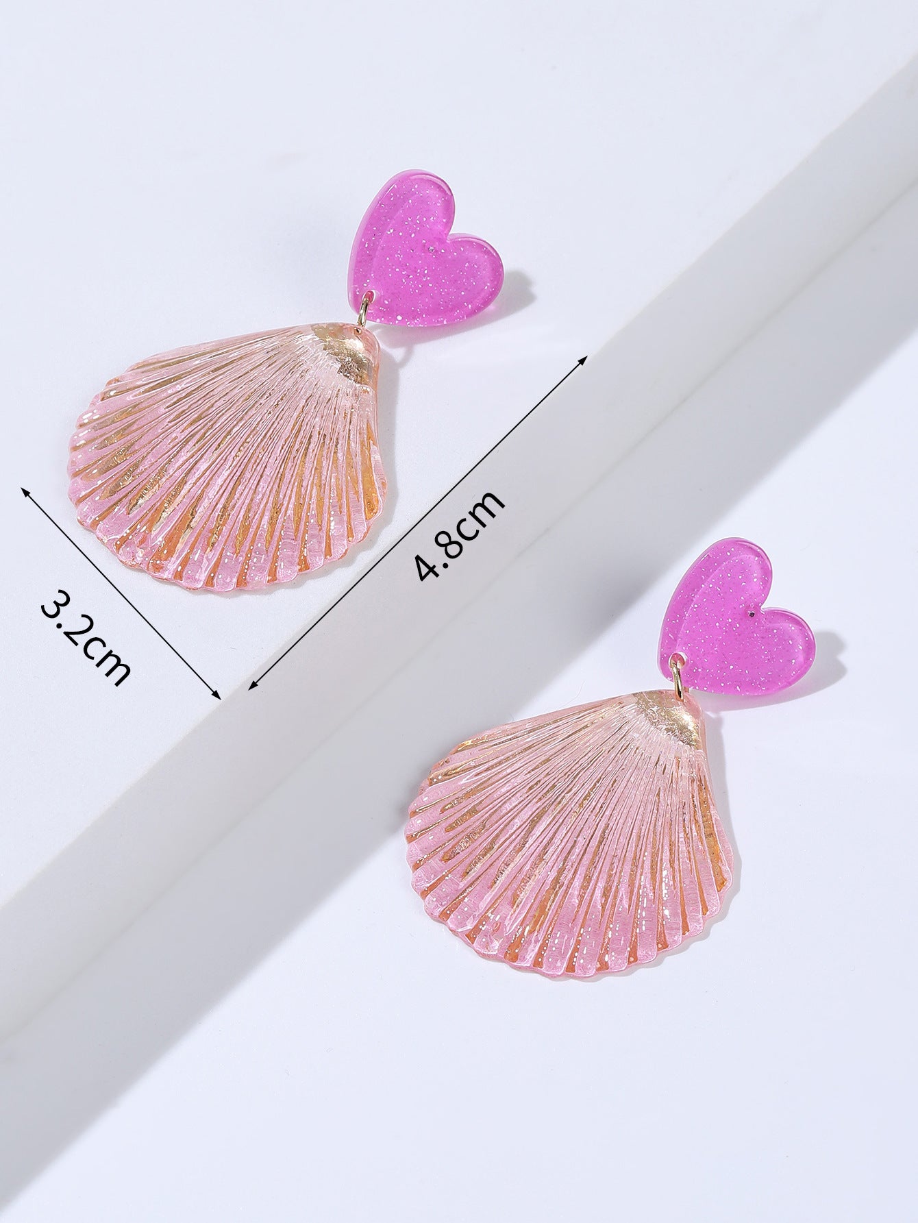 Heart Shell Arylic