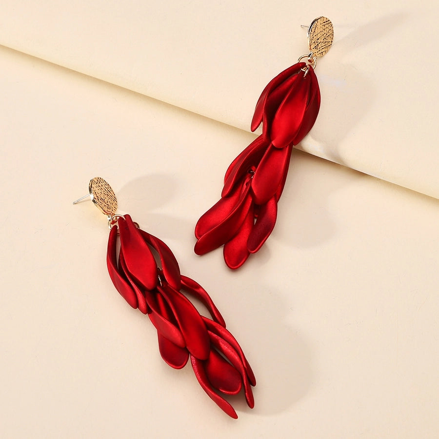 petal earrings