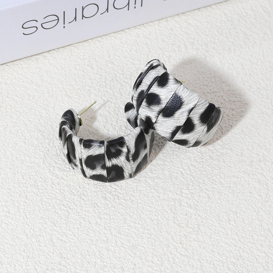 C Shape Leopard