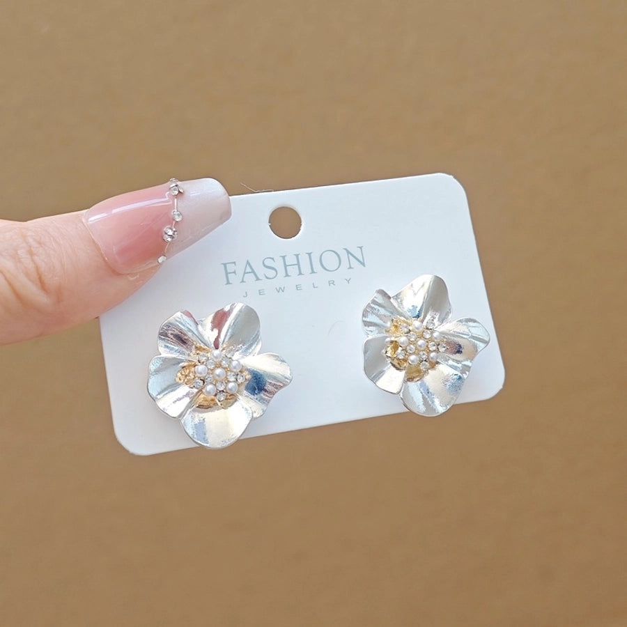 Flower Pearl Earrings