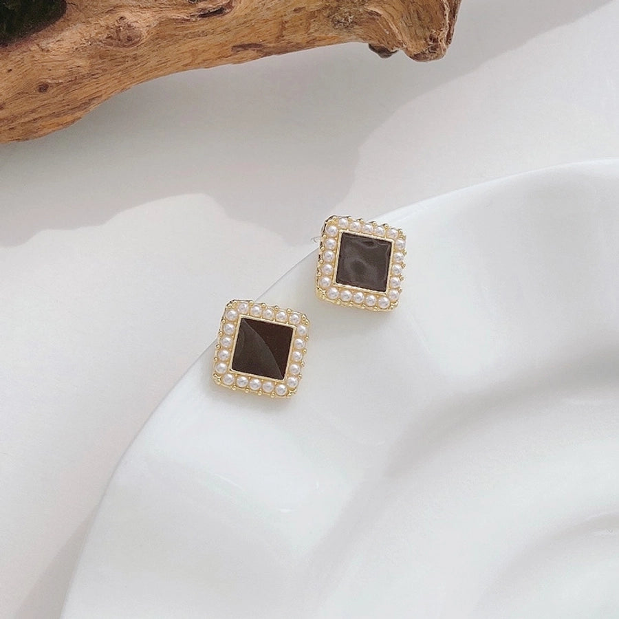 geometric pearls earrings
