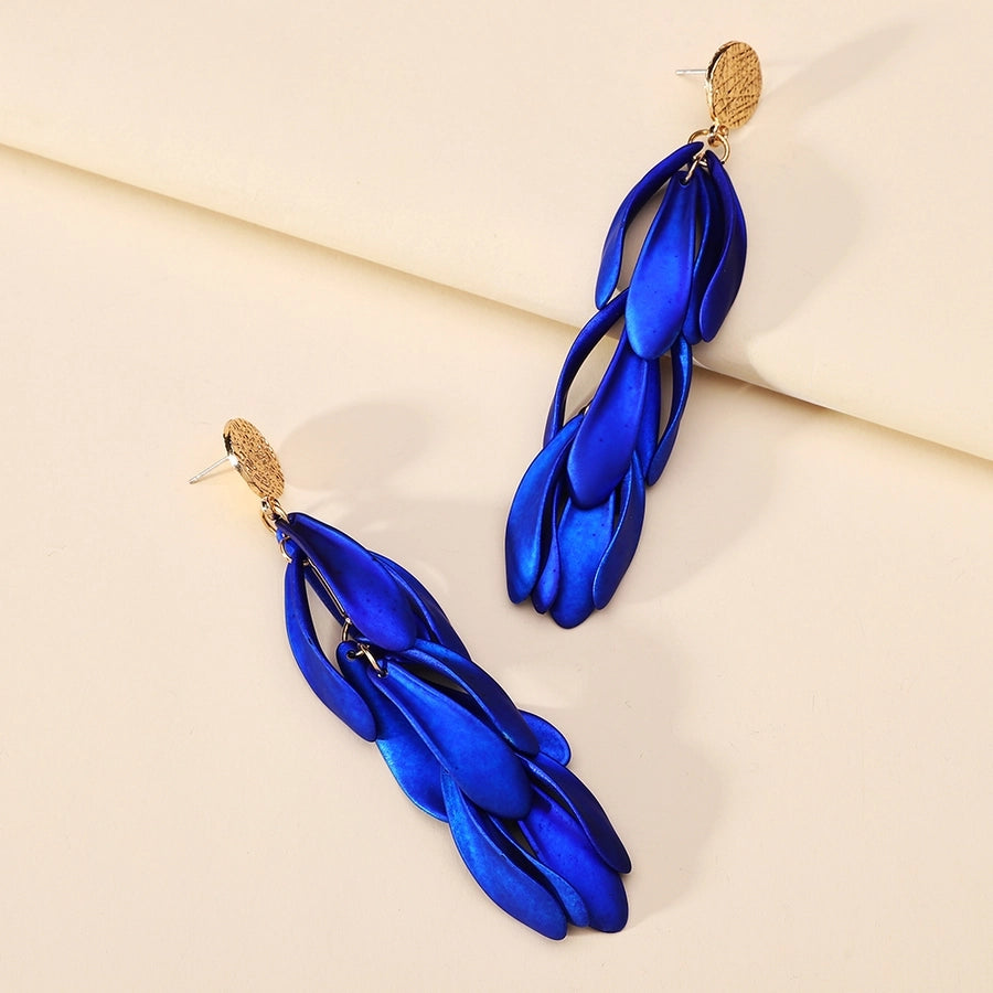 petal earrings