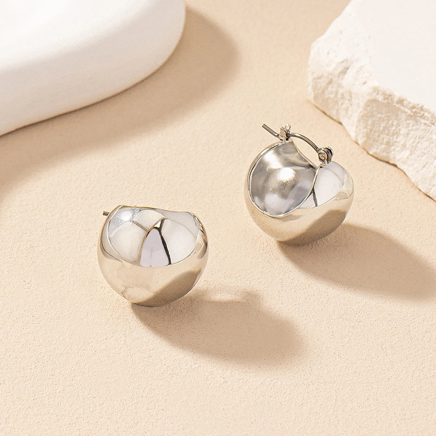 round alloy ear studs