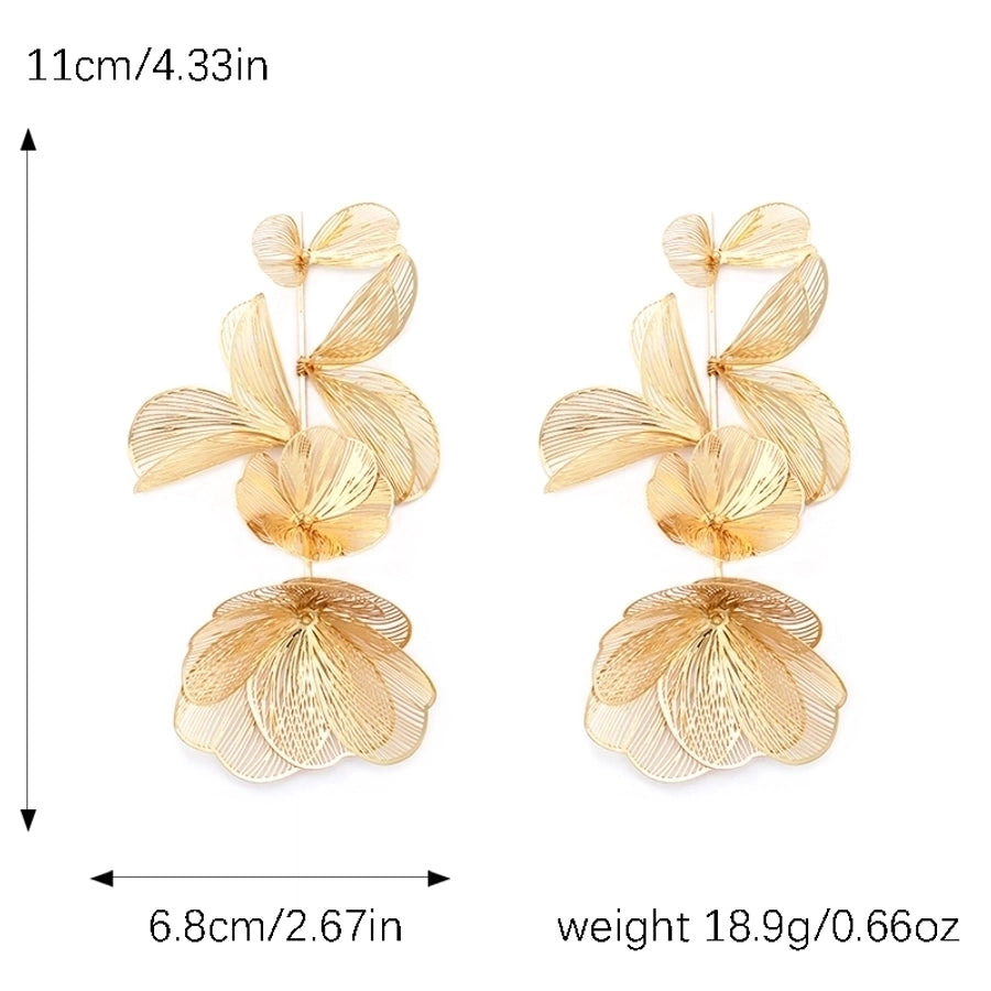 vintage exaggerated flower
