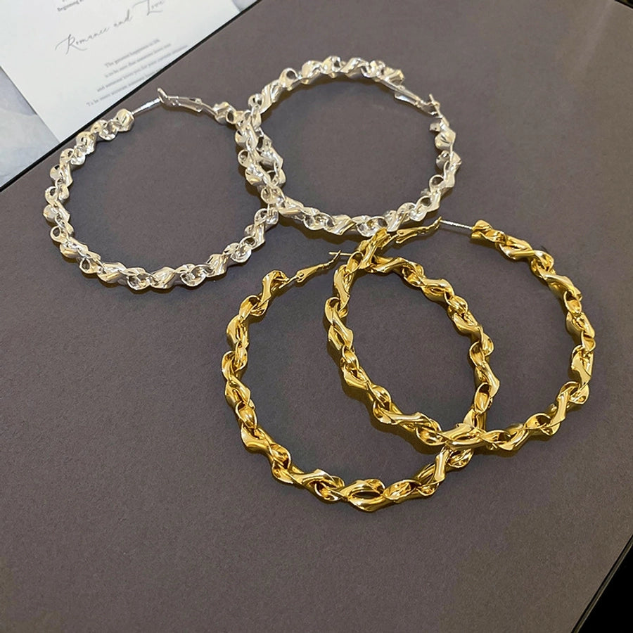 Exaggerated hoops