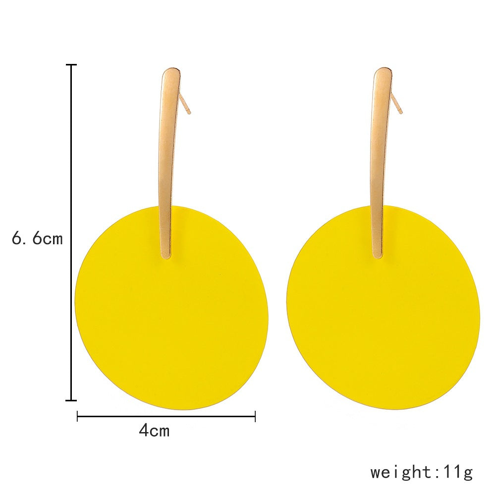 exaggerated round