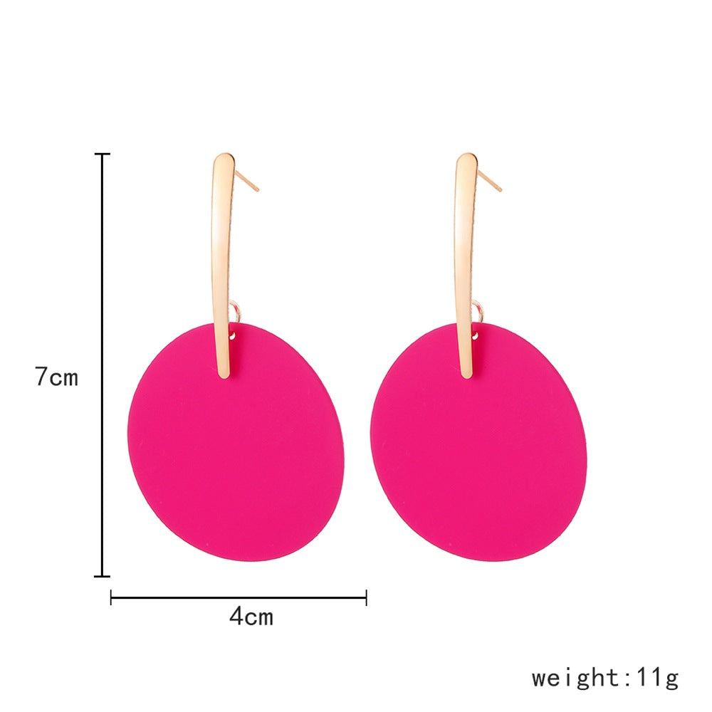 exaggerated round