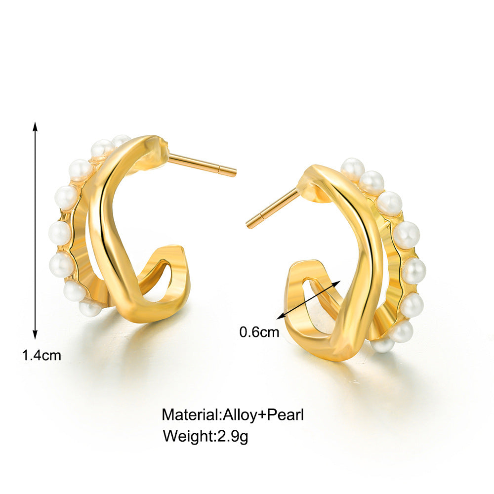geometric pearls ear
