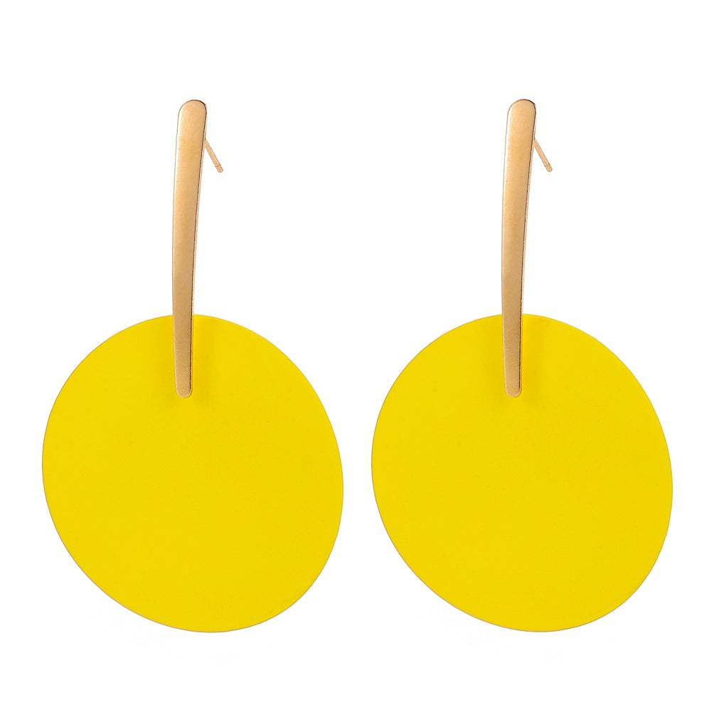 exaggerated round