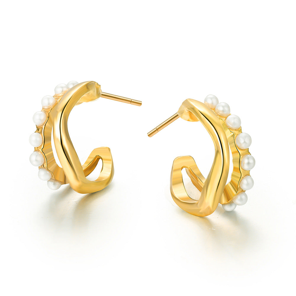 geometric pearls ear