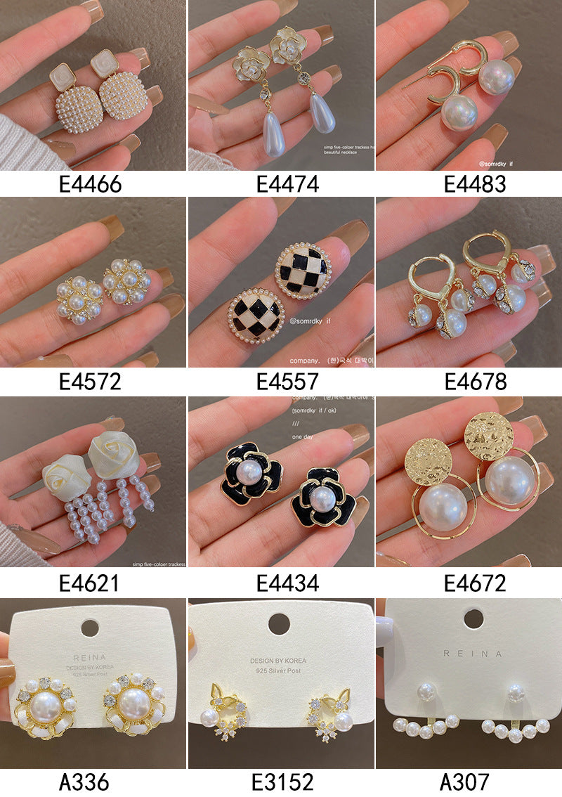 luxurious geometric pearl earrings