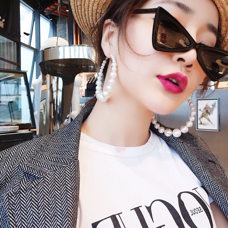 retro oversized artificial pearl big ear hoop