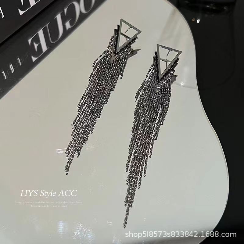 elegant triangle metal