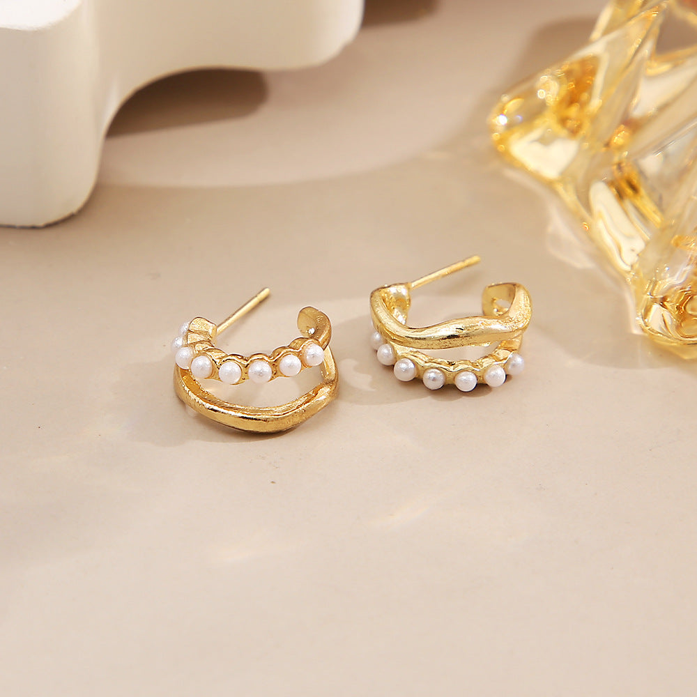 geometric pearls ear
