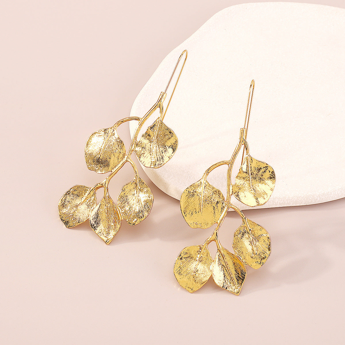 retro luxurious leaf