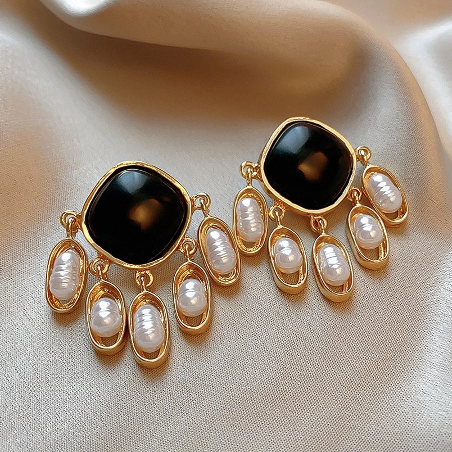 retro geometric pearls