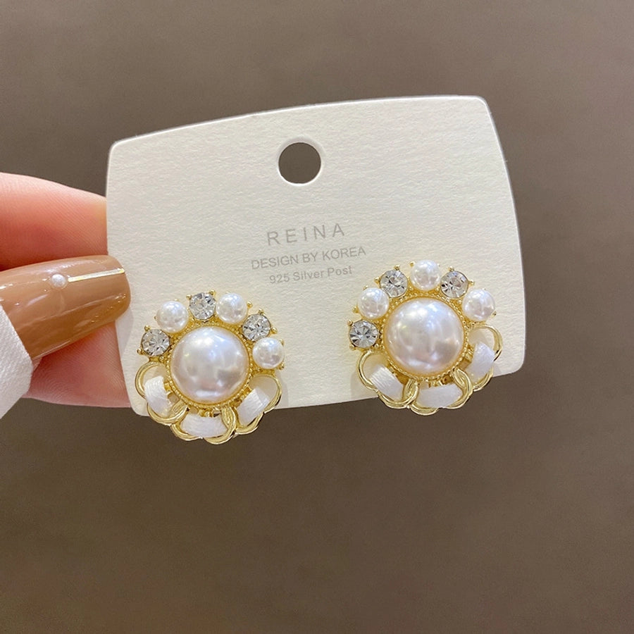 luxurious geometric pearl earrings