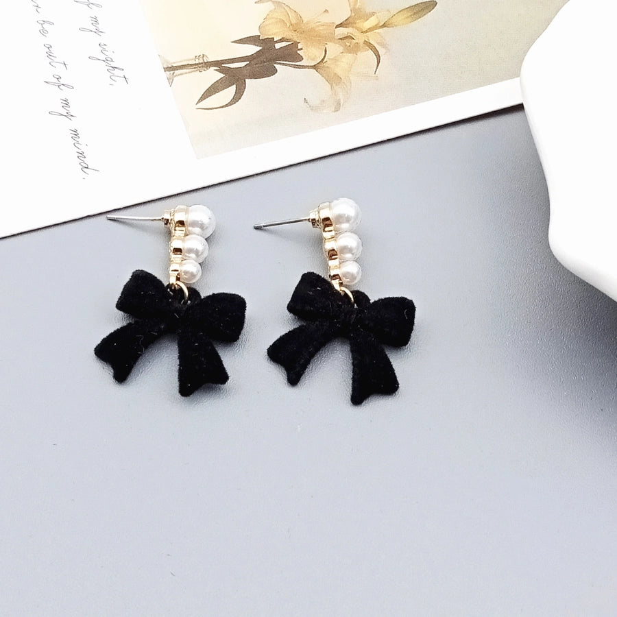 Pearl Bow earrings