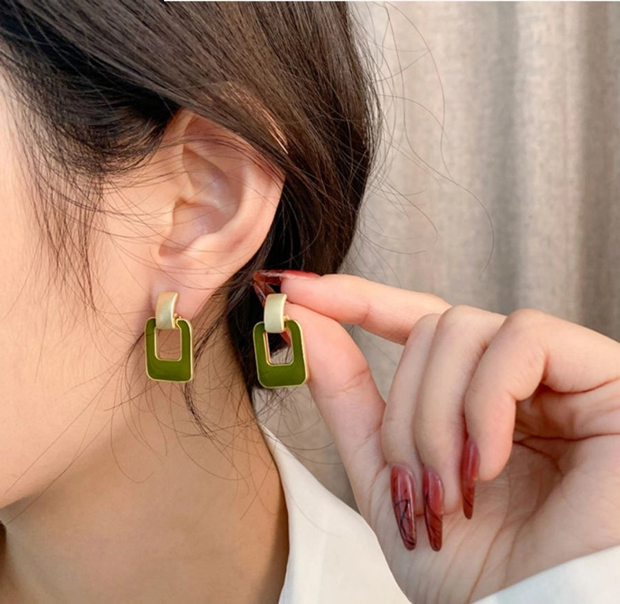 elegant geometric square