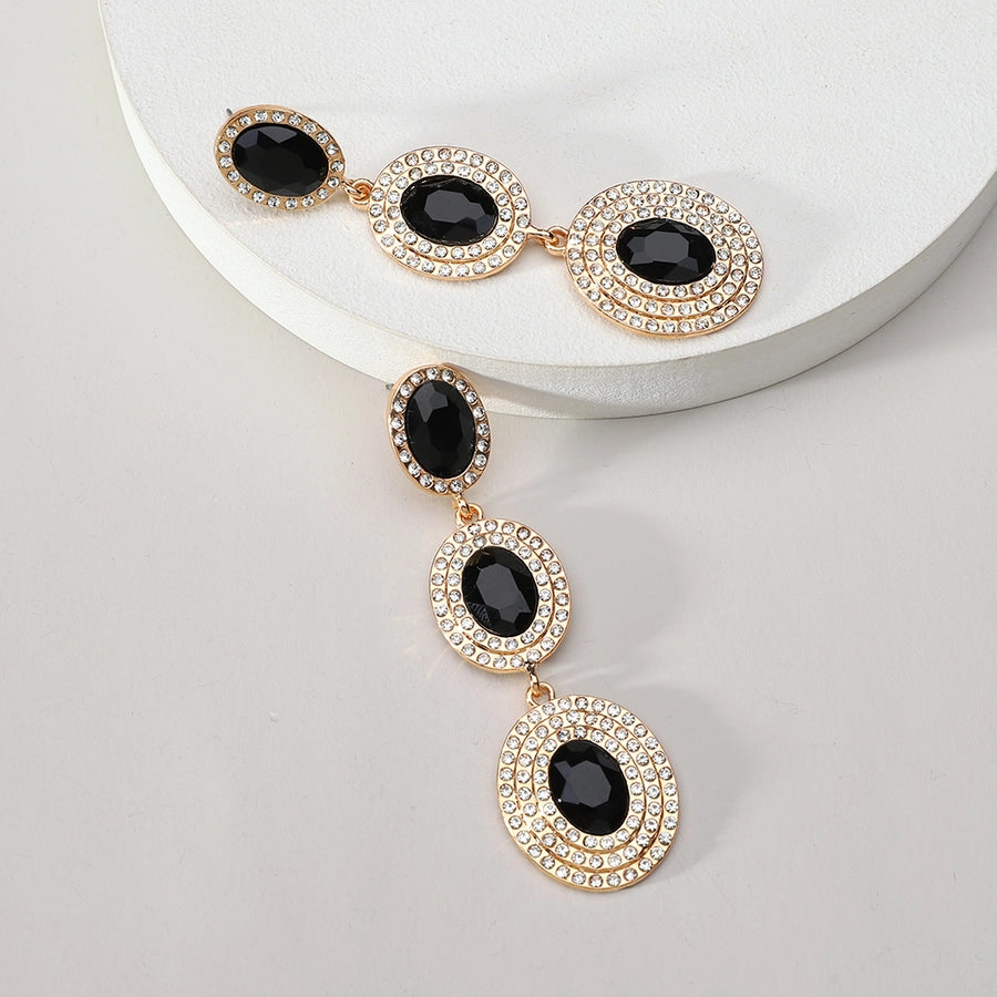 luxurious oval