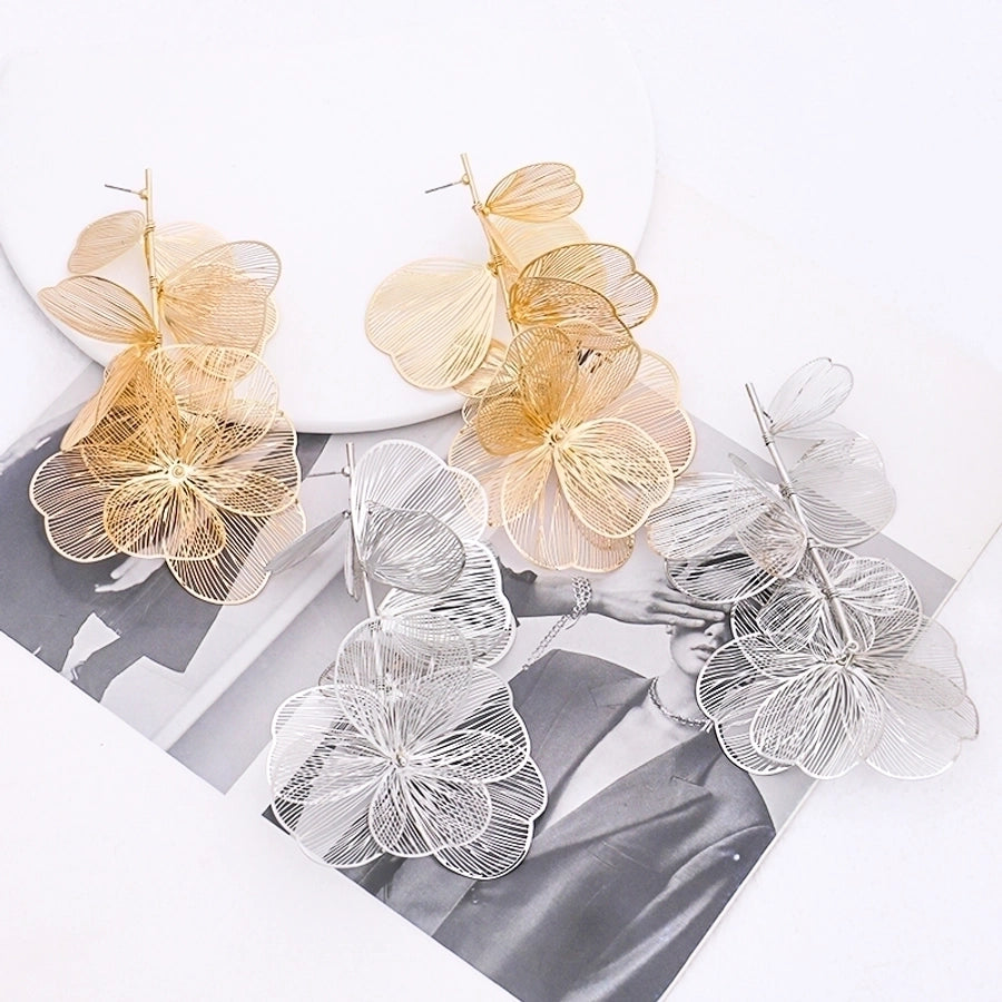 vintage exaggerated flower