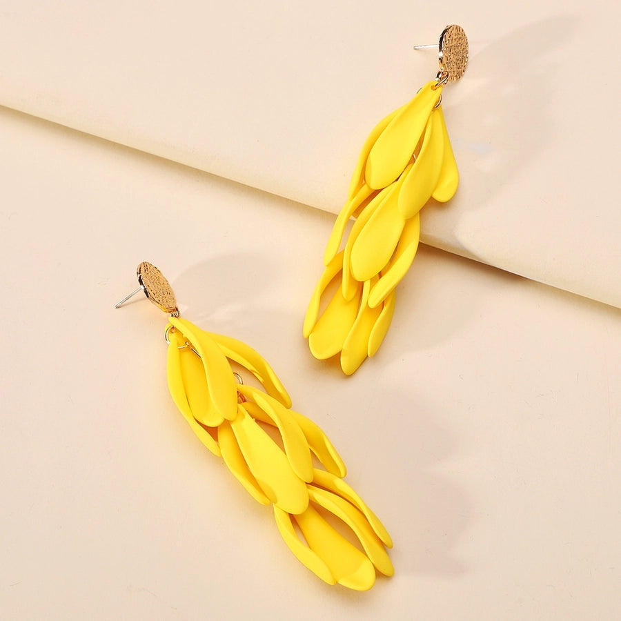 petal earrings