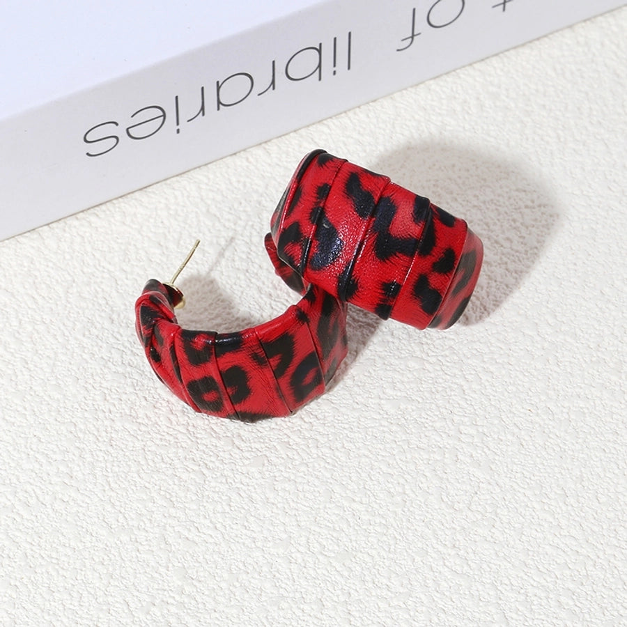C Shape Leopard