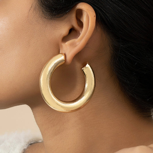 Exaggerated c shape