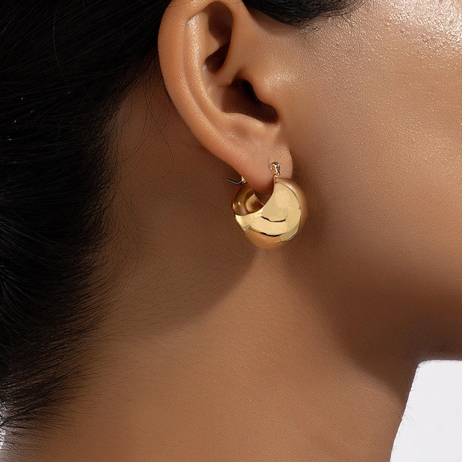 round alloy ear studs