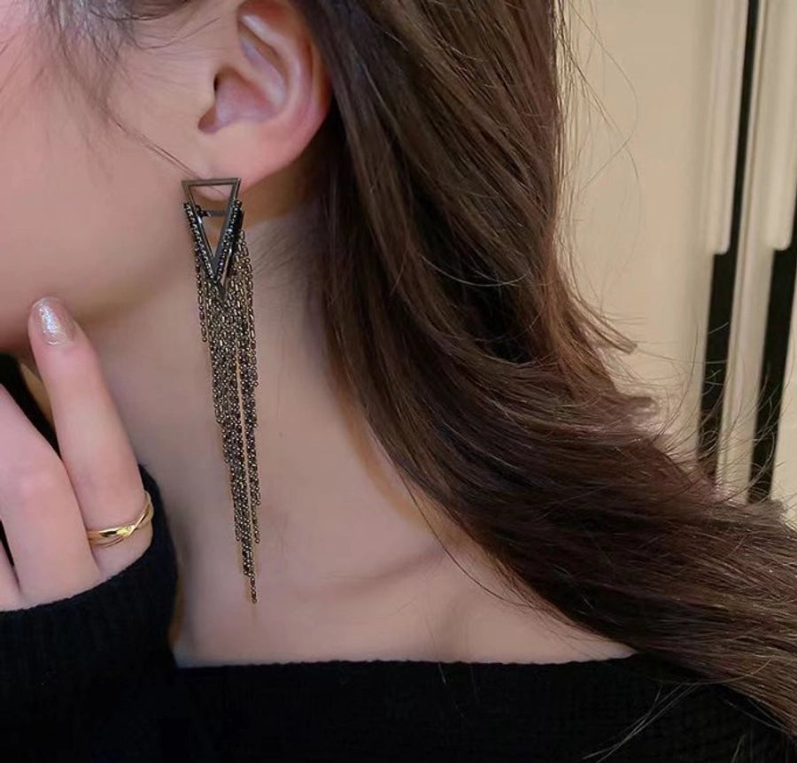 elegant triangle metal