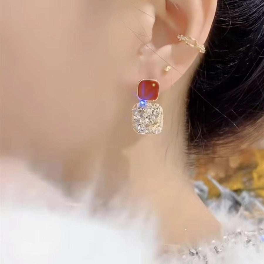 Gemstones Drop