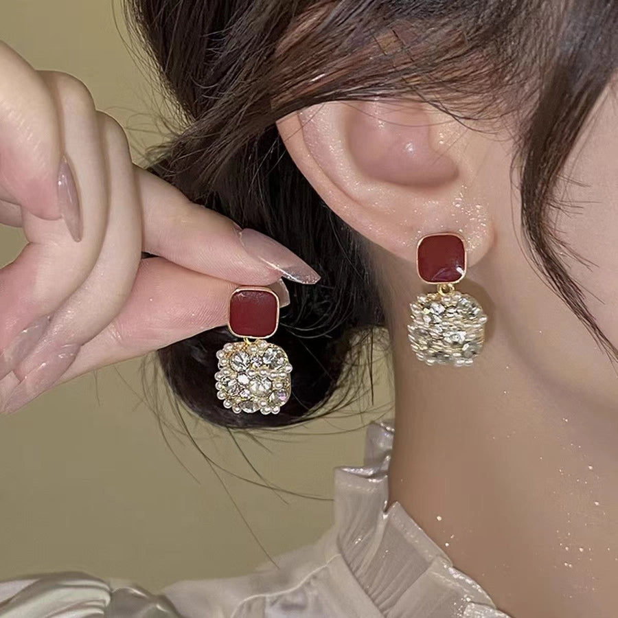 Gemstones Drop