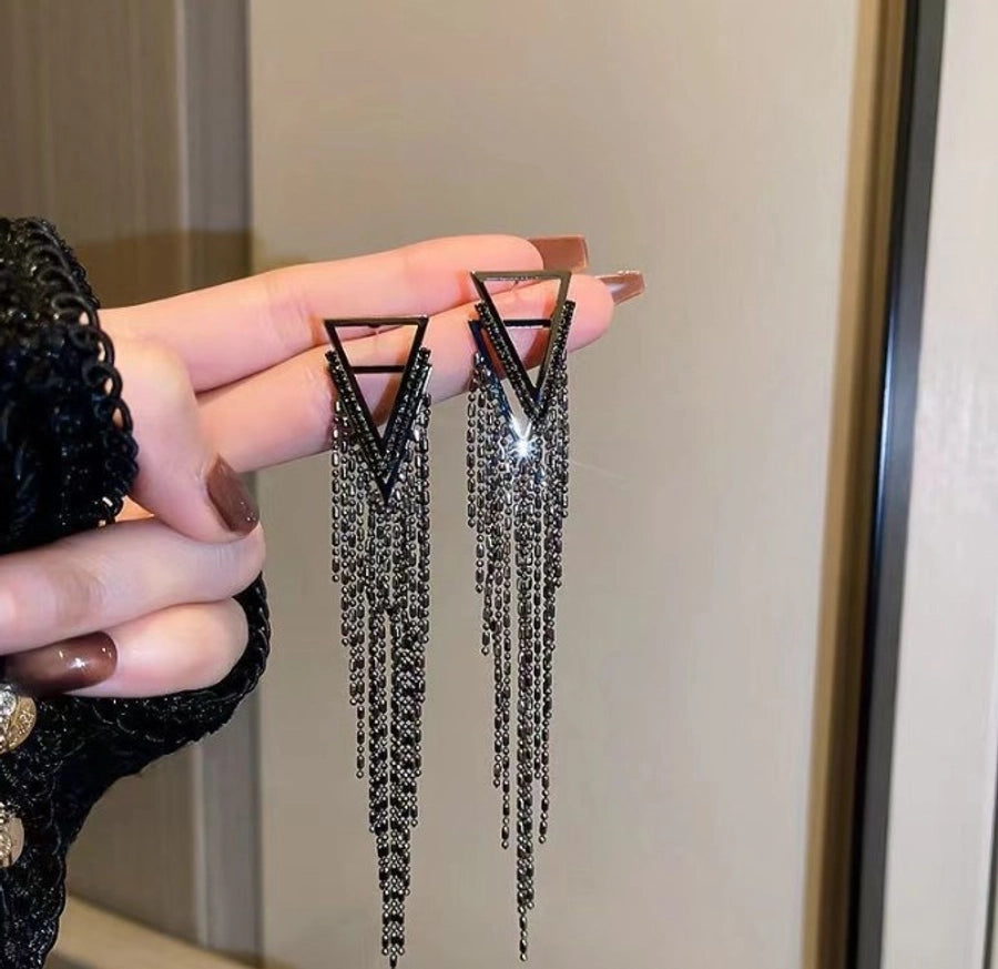 elegant triangle metal