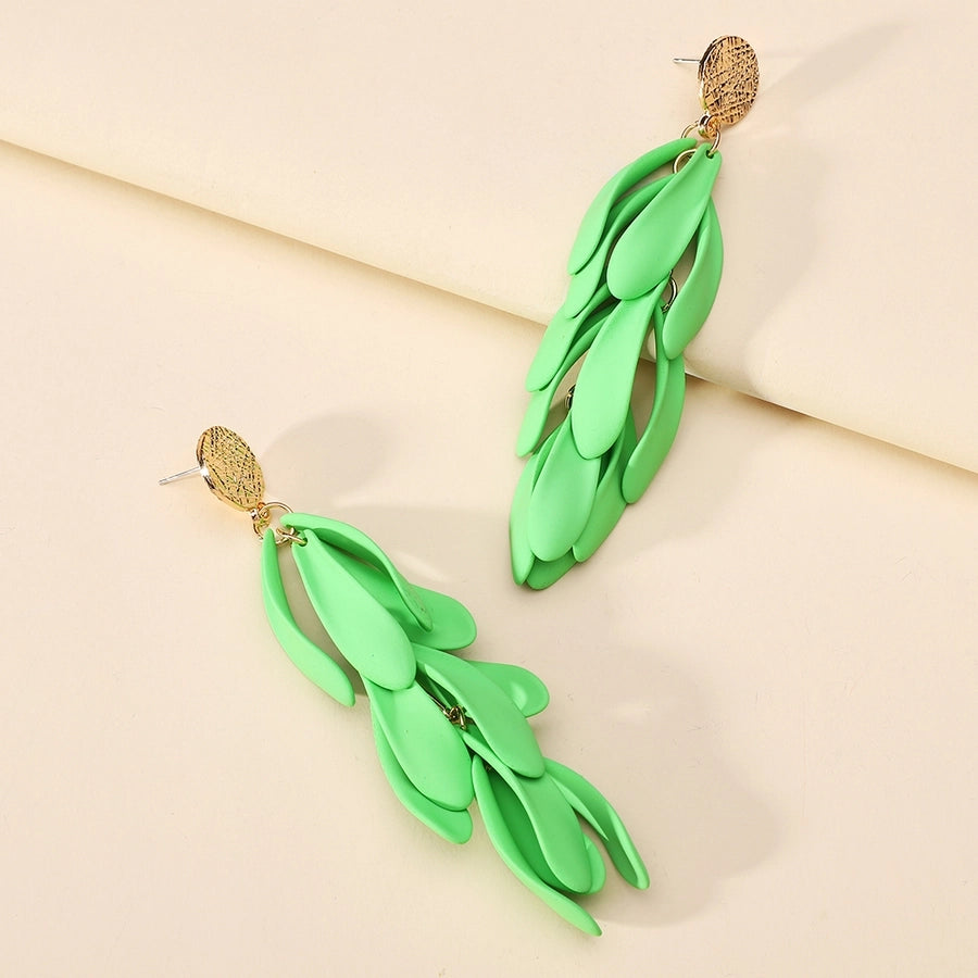petal earrings