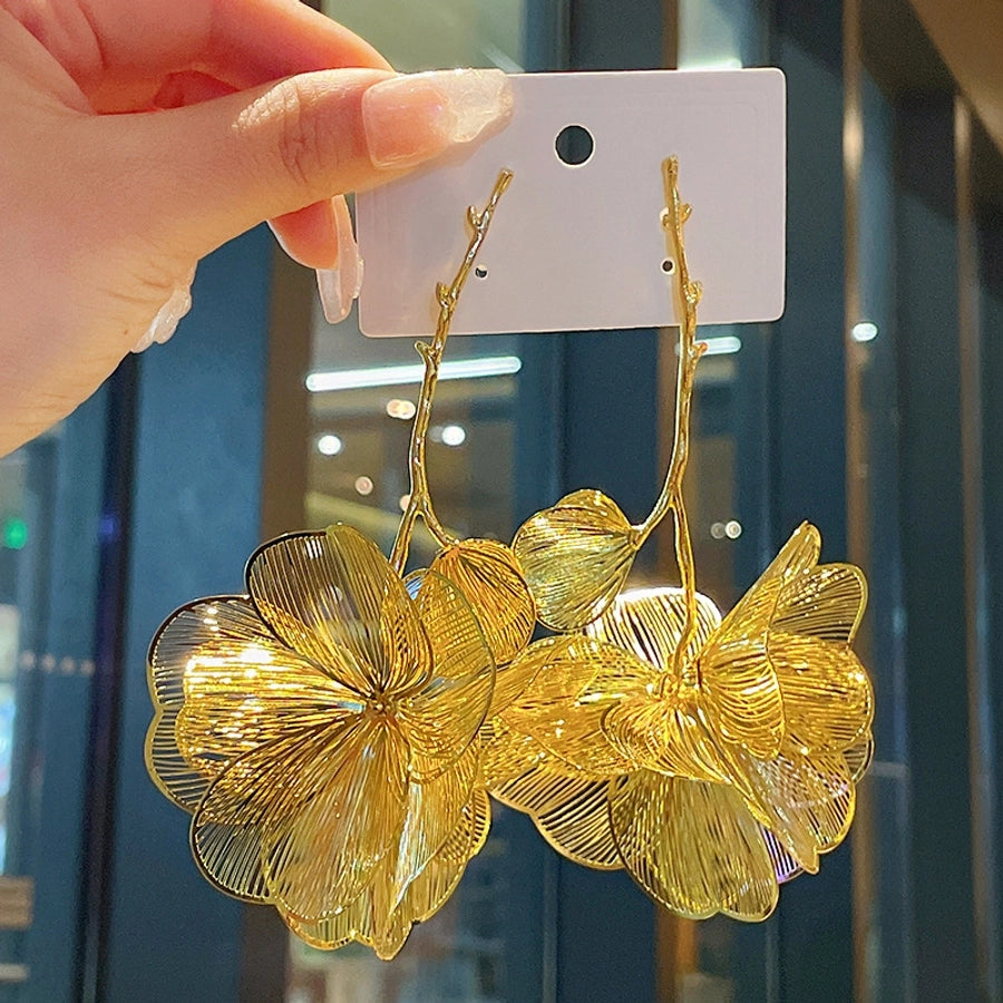 Retro Luxurious Flower
