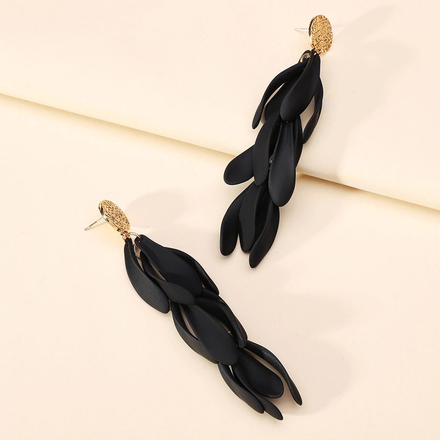 petal earrings