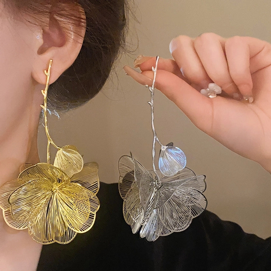 Retro Luxurious Flower