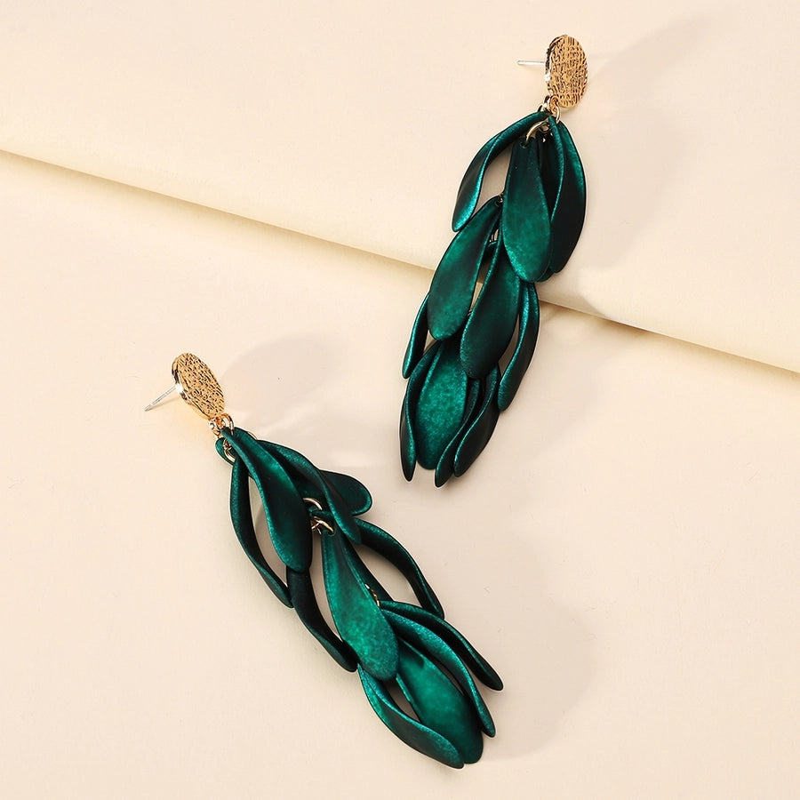 petal earrings