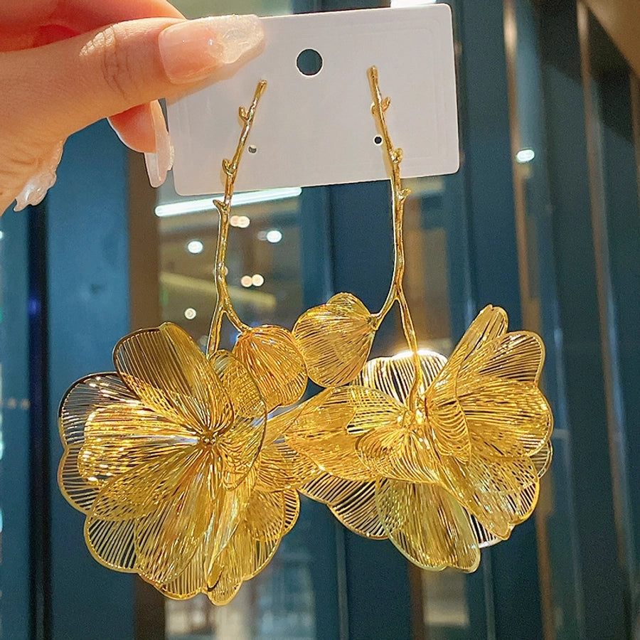 Retro Luxurious Flower