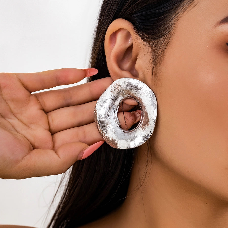 Exaggerated Round