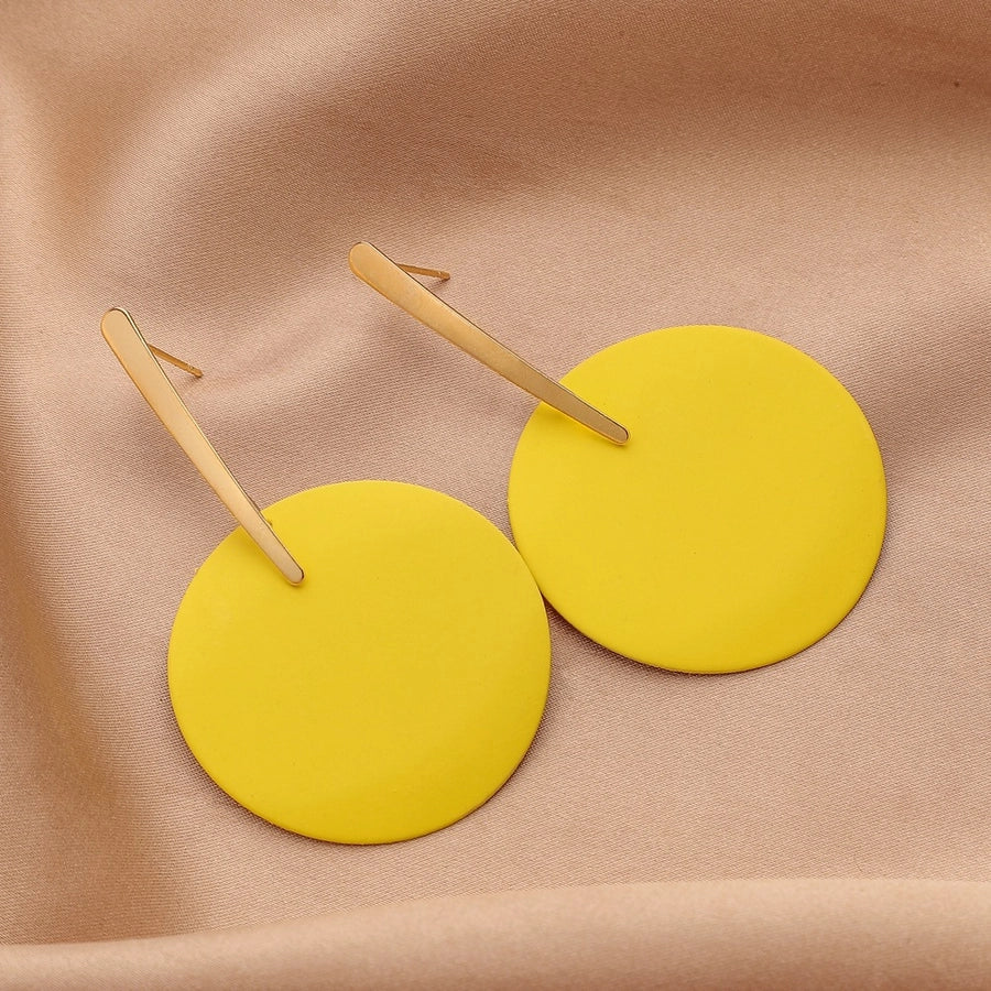 exaggerated round
