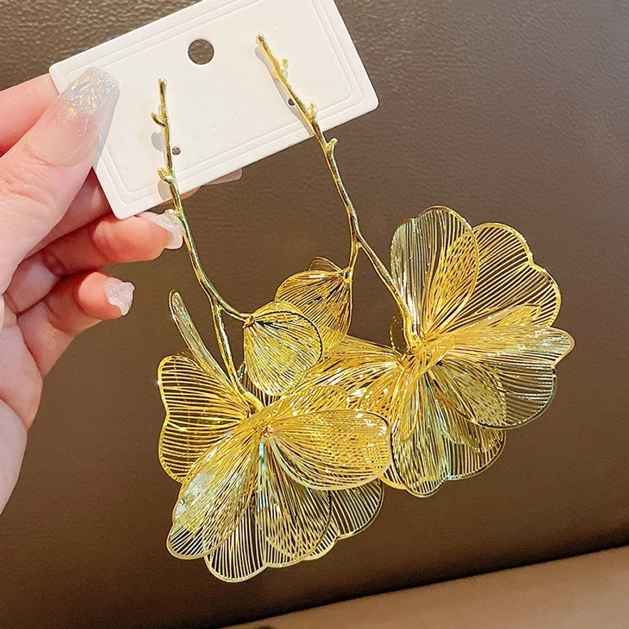 Retro Luxurious Flower