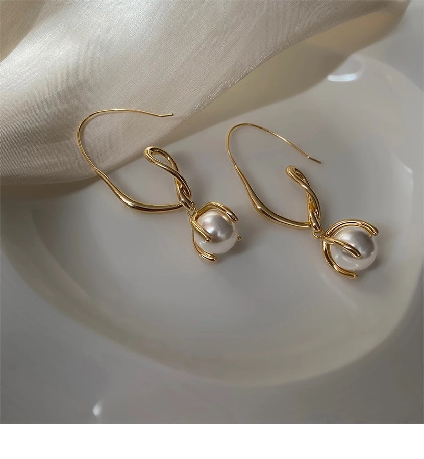 vintage pearl earrings