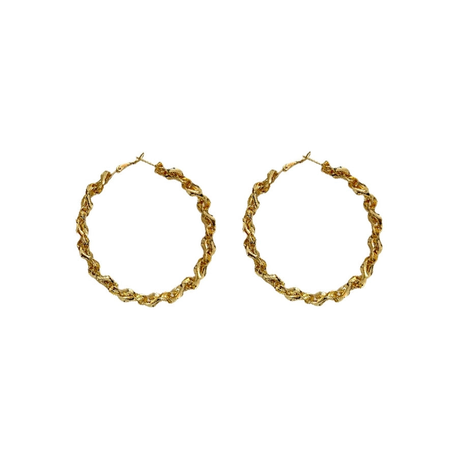 Exaggerated hoops