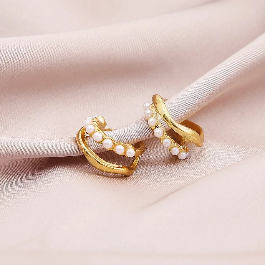 geometric pearls ear