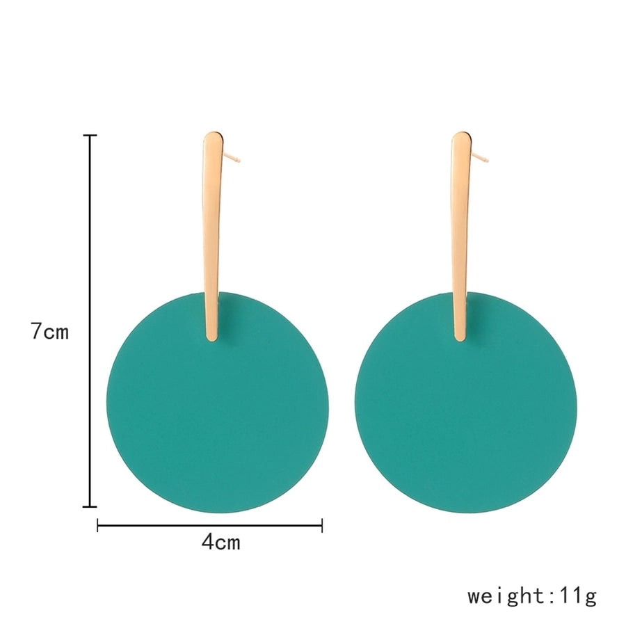 exaggerated round